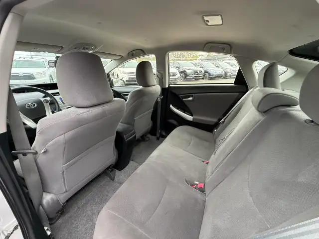 2012 Toyota Prius 5DR HB - Photo 13