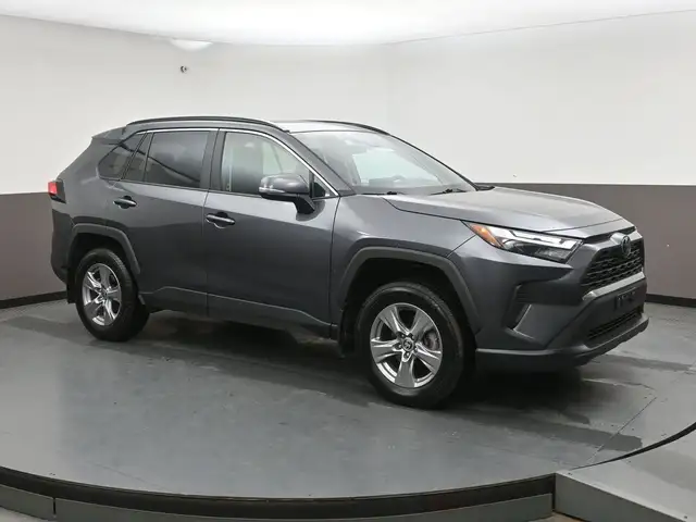 2024 Toyota RAV4 XLE AWD | SUNROOF | LOW MILEAGE
