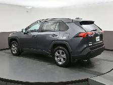 2024 Toyota RAV4 XLE AWD | SUNROOF | LOW MILEAGE - Photo 32