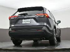 2024 Toyota RAV4 XLE AWD | SUNROOF | LOW MILEAGE - Photo 43