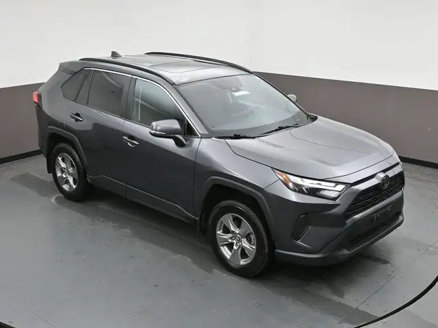 2024 Toyota RAV4 XLE AWD | SUNROOF | LOW MILEAGE - Photo 44