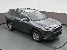 2024 Toyota RAV4 XLE AWD | SUNROOF | LOW MILEAGE - Photo 44