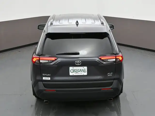 2024 Toyota RAV4 XLE AWD | SUNROOF | LOW MILEAGE - Photo 49