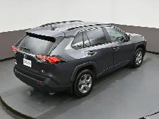 2024 Toyota RAV4 XLE AWD | SUNROOF | LOW MILEAGE - Photo 50