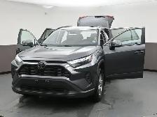 2024 Toyota RAV4 XLE AWD | SUNROOF | LOW MILEAGE - Photo 54