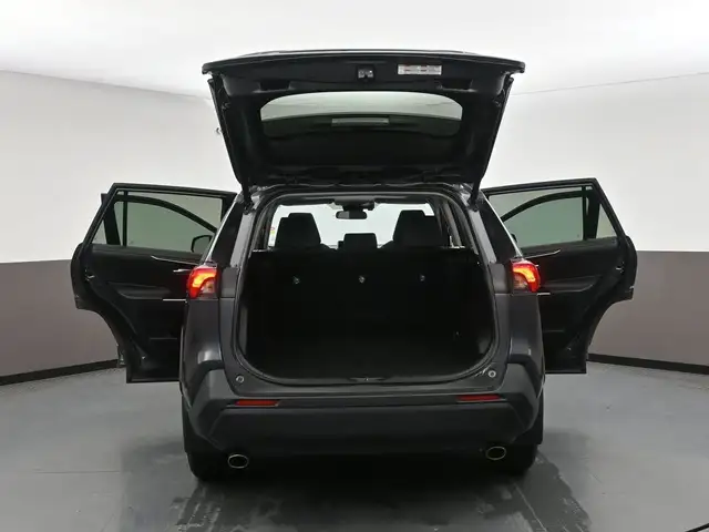 2024 Toyota RAV4 XLE AWD | SUNROOF | LOW MILEAGE - Photo 58