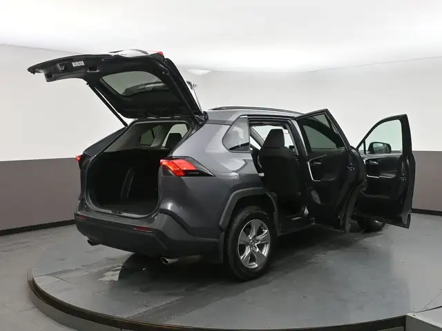 2024 Toyota RAV4 XLE AWD | SUNROOF | LOW MILEAGE - Photo 59