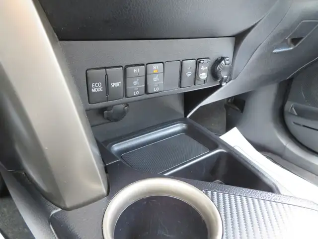 2015 Toyota RAV4 AWD 4dr XLE - Photo 22