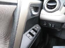 2015 Toyota RAV4 AWD 4dr XLE - Photo 24