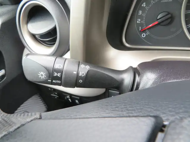 2015 Toyota RAV4 AWD 4dr XLE - Photo 25