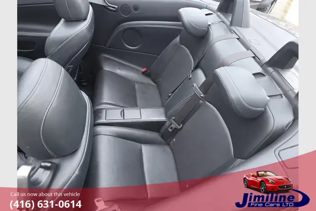 2010 Lexus IS 350C - Photo 6