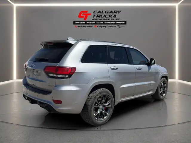 2016 Jeep Grand Cherokee 4WD 4dr SRT - Photo 7