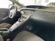 2015 Toyota Prius - Photo 31