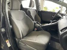 2015 Toyota Prius - Photo 32