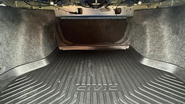 2019 Honda Civic TOURING CVT-NO ACCIDENT-REMOTE START-REVERSE CA - Photo 43