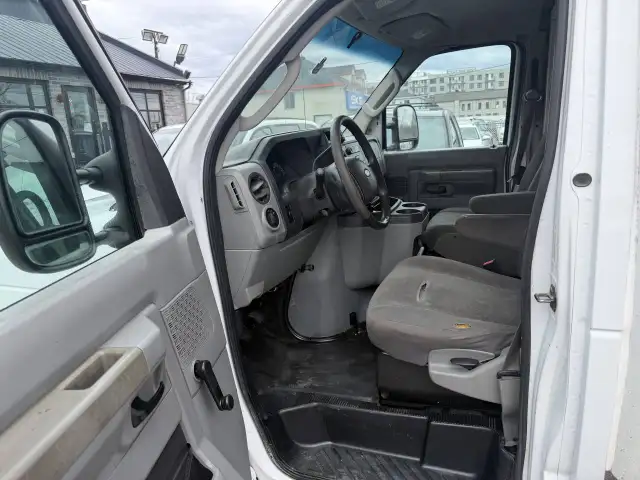 2011 FORD E-Series E 350 SD - Photo 7