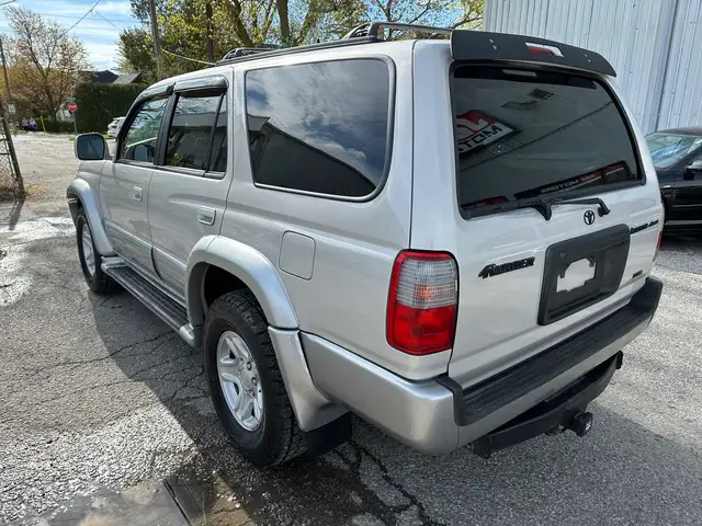 2000 Toyota 4Runner LIMITED | 4WD | LEATHER | SUNROOF | - Photo 3