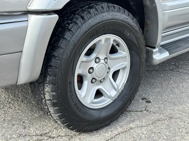2000 Toyota 4Runner LIMITED | 4WD | LEATHER | SUNROOF | - Photo 8