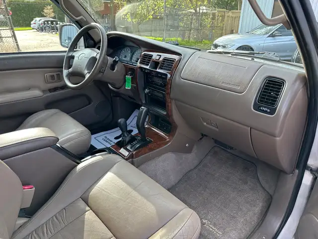 2000 Toyota 4Runner LIMITED | 4WD | LEATHER | SUNROOF | - Photo 24