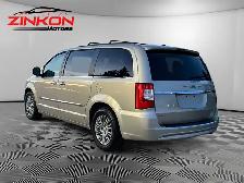 2016 Chrysler Town & Country TOURING-L | SUNROOF | CLEAN CARFAX - Photo 3