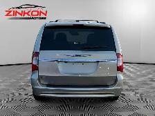 2016 Chrysler Town & Country TOURING-L | SUNROOF | CLEAN CARFAX - Photo 4