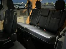 2016 Chrysler Town & Country TOURING-L | SUNROOF | CLEAN CARFAX - Photo 12