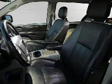 2016 Chrysler Town & Country TOURING-L | SUNROOF | CLEAN CARFAX - Photo 15
