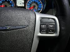 2016 Chrysler Town & Country TOURING-L | SUNROOF | CLEAN CARFAX - Photo 19