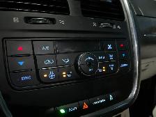 2016 Chrysler Town & Country TOURING-L | SUNROOF | CLEAN CARFAX - Photo 25