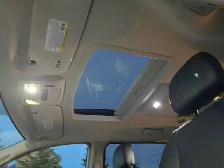 2016 Chrysler Town & Country TOURING-L | SUNROOF | CLEAN CARFAX - Photo 31