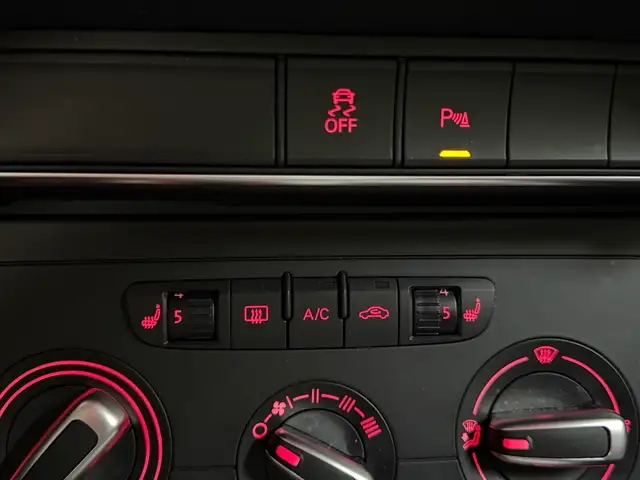 2018 Audi Q3 2.0 TFSI QUATTRO|NAVI - REAR CAMERA - PANO-ROOF - B - Photo 23
