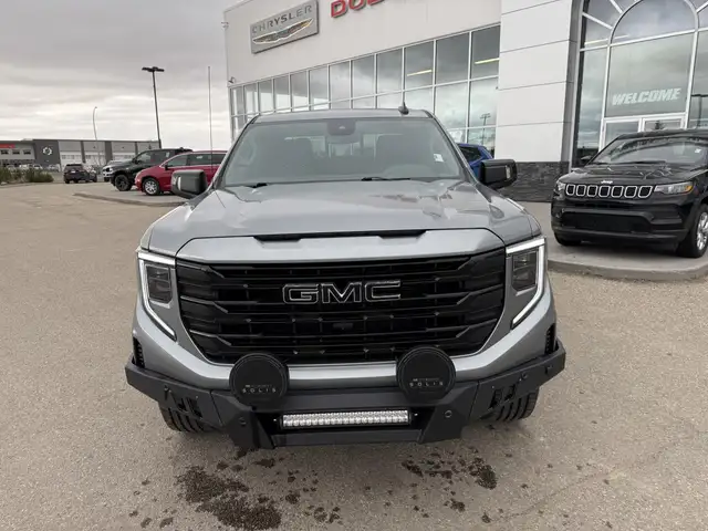 2024 GMC Sierra 1500 Elevation Crew Cab 4WD POWER, STYLE & TECHN - Photo 10