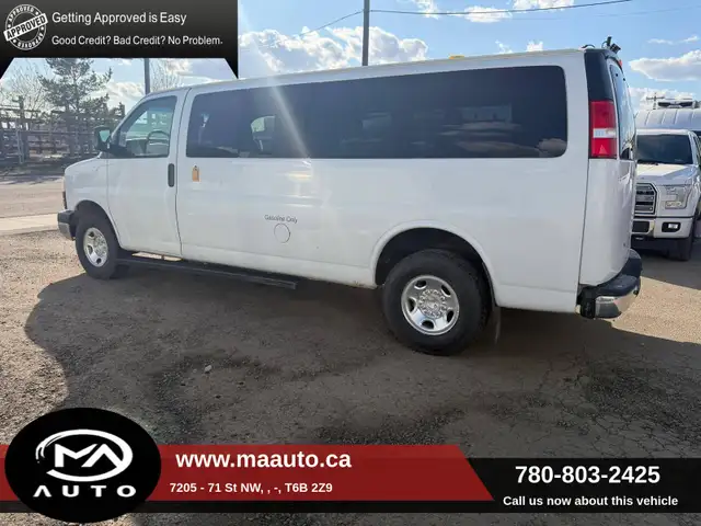 2014 GMC Savana 3500 155' Cargo Van - Photo 6
