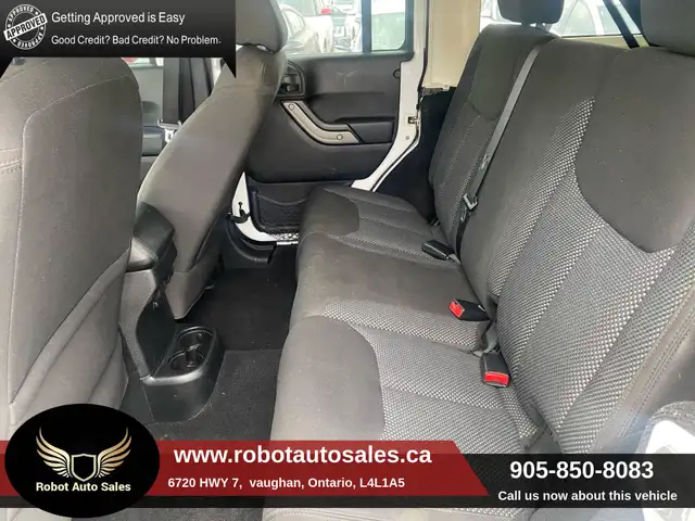 2016 Jeep WRANGLER UNLIMITED 4WD 4dr Sport - Photo 10