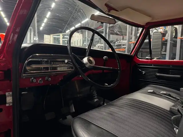 1970 Ford F-250 4x4 Crew Cab | 390 V8 | 4-Speed Manual - Photo 4