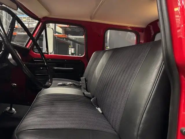 1970 Ford F-250 4x4 Crew Cab | 390 V8 | 4-Speed Manual - Photo 5