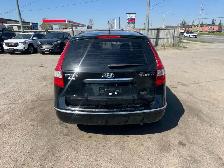 2010 Hyundai Elantra Touring GL, ONE OWNER, NO ACCIDENTS, ONLY 8 - Photo 4