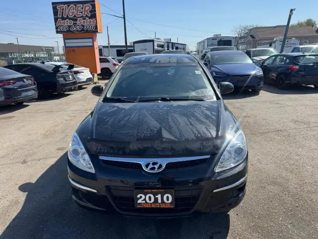 2010 Hyundai Elantra Touring GL, ONE OWNER, NO ACCIDENTS, ONLY 8 - Photo 8