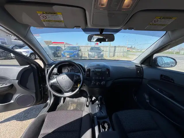 2010 Hyundai Elantra Touring GL, ONE OWNER, NO ACCIDENTS, ONLY 8 - Photo 12
