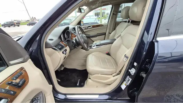 2015 Mercedes-Benz M-Class ML 350 BlueTEC, DIESEL, NO ACCIDENTS, - Photo 9