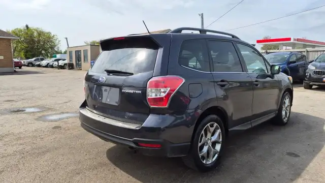 2015 Subaru Forester i Limited w/Tech Pkg, NO ACCIDENTS, AWD, CE - Photo 5