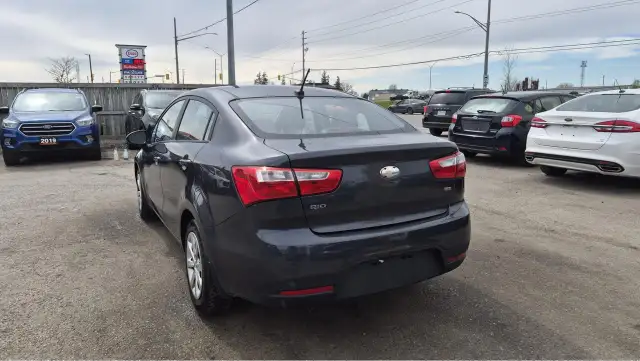 2014 Kia Rio LX , AUTO, SEDAN, 4 CYL, GREAT ON FUEL, CERTIFIED - Photo 3