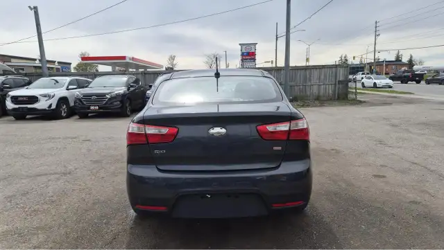 2014 Kia Rio LX , AUTO, SEDAN, 4 CYL, GREAT ON FUEL, CERTIFIED - Photo 4