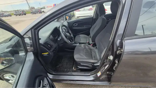 2014 Kia Rio LX , AUTO, SEDAN, 4 CYL, GREAT ON FUEL, CERTIFIED - Photo 9