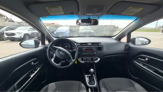 2014 Kia Rio LX , AUTO, SEDAN, 4 CYL, GREAT ON FUEL, CERTIFIED - Photo 11