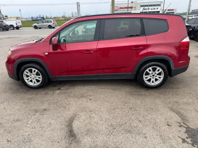 2012 Chevrolet Orlando 1LT, ONE OWNER, NO ACCIDENTS, CERTIFIED - Photo 2