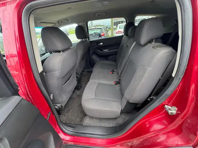 2012 Chevrolet Orlando 1LT, ONE OWNER, NO ACCIDENTS, CERTIFIED - Photo 10