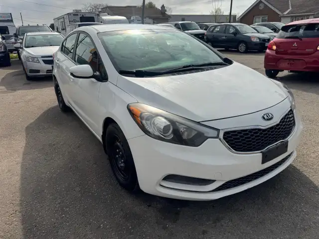 2016 Kia Forte LX, MANUAL, SEDAN, 4 CYL, GREAT ON FUEL, CERTIFIE - Photo 7