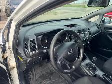 2016 Kia Forte LX, MANUAL, SEDAN, 4 CYL, GREAT ON FUEL, CERTIFIE - Photo 10
