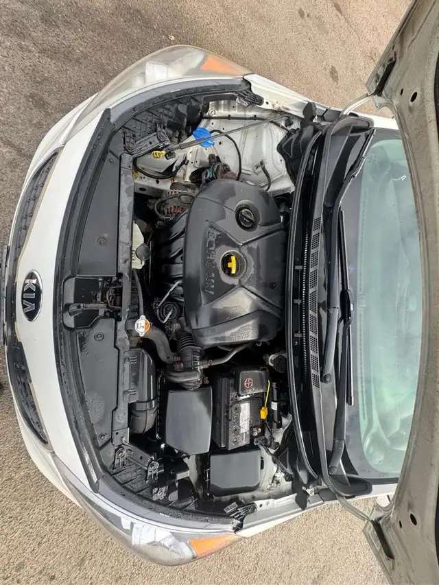 2016 Kia Forte LX, MANUAL, SEDAN, 4 CYL, GREAT ON FUEL, CERTIFIE - Photo 14